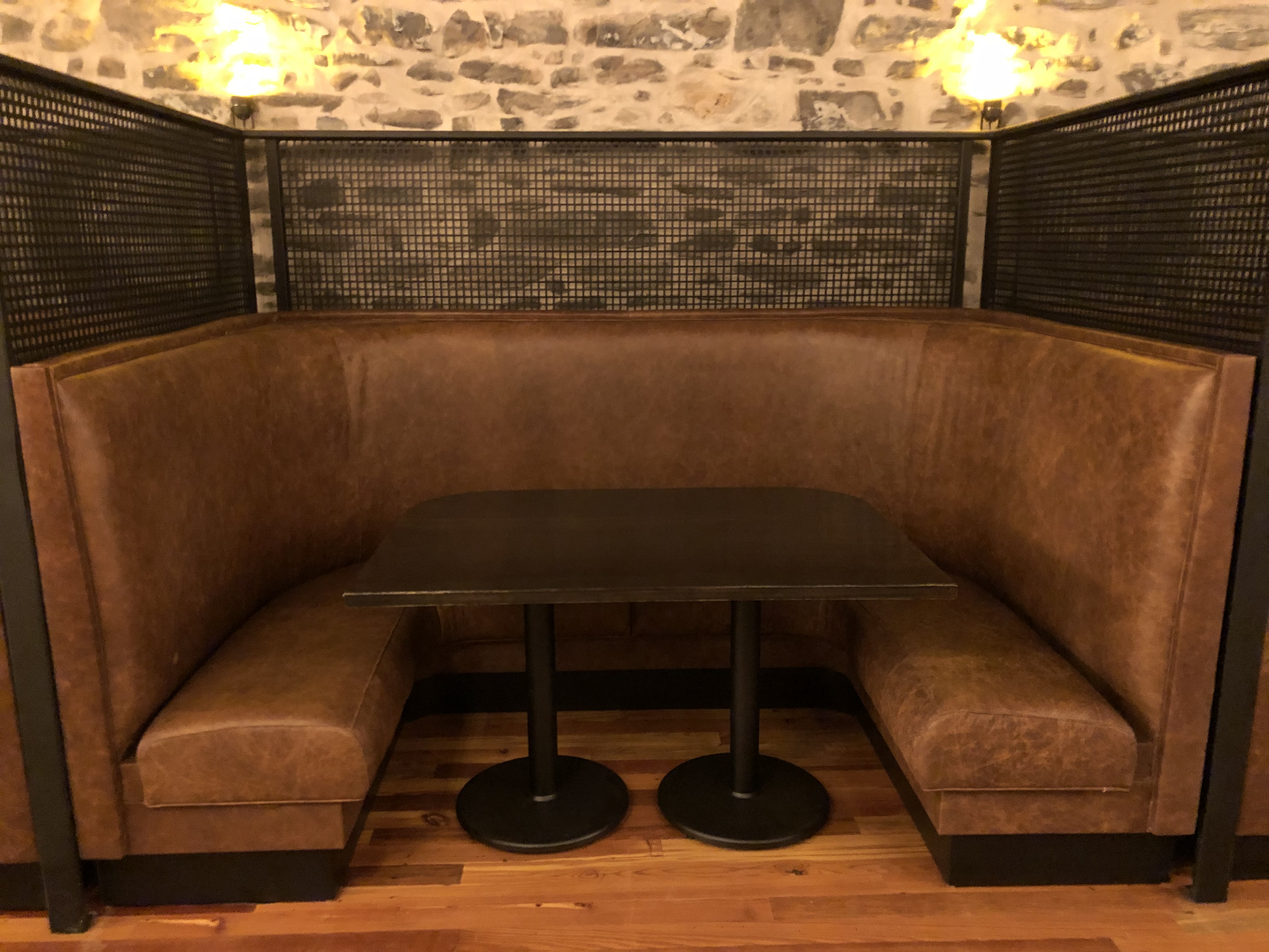 Restaurant equipment, Restaurant furniture, Restaurant booths, Restaurant tables – Custom Booth Manufacturing